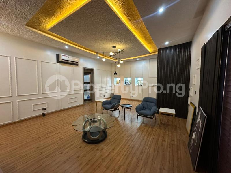 2 bedroom House for rent ONIRU Victoria Island Lagos