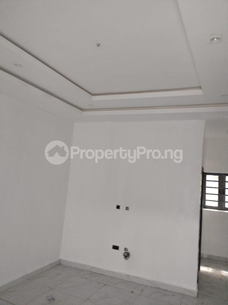 2 bedroom House for rent Mushin Mushin Lagos