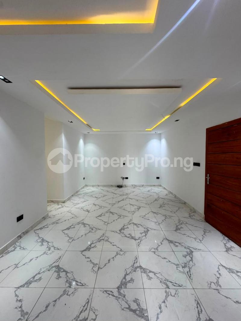 2 bedroom House for rent Ikate Lekki Lagos
