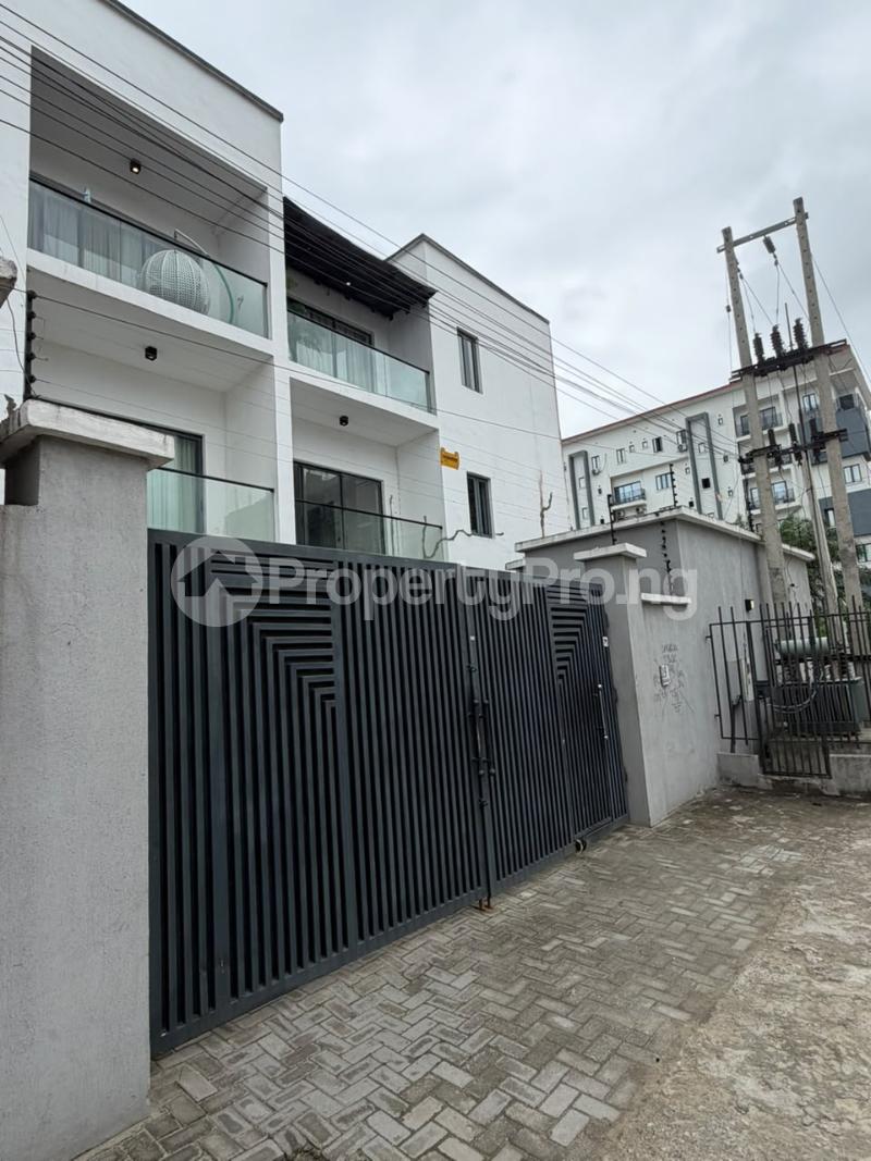 2 bedroom House for rent Ikate Lekki Lagos