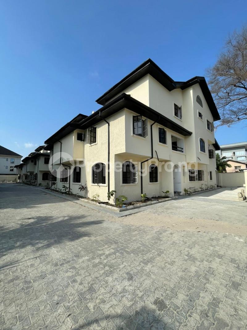 2 bedroom House for rent ONIRU Victoria Island Lagos