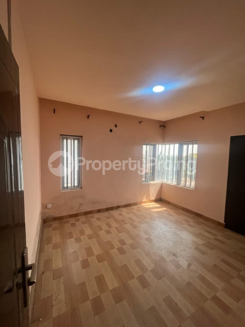 3 bedroom Flat / Apartment for rent Jericho Gra Ibadan Oyo - 0