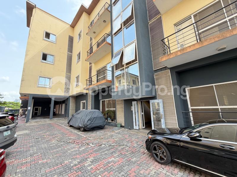 3 bedroom Flat / Apartment for rent ONIRU Victoria Island Lagos