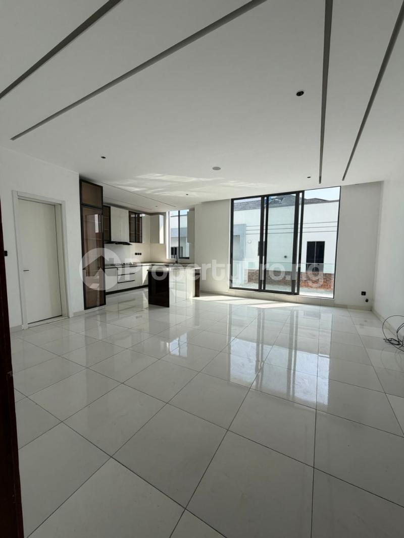 2 bedroom House for sale ONIRU Victoria Island Lagos