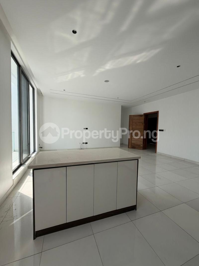 2 bedroom House for sale ONIRU Victoria Island Lagos