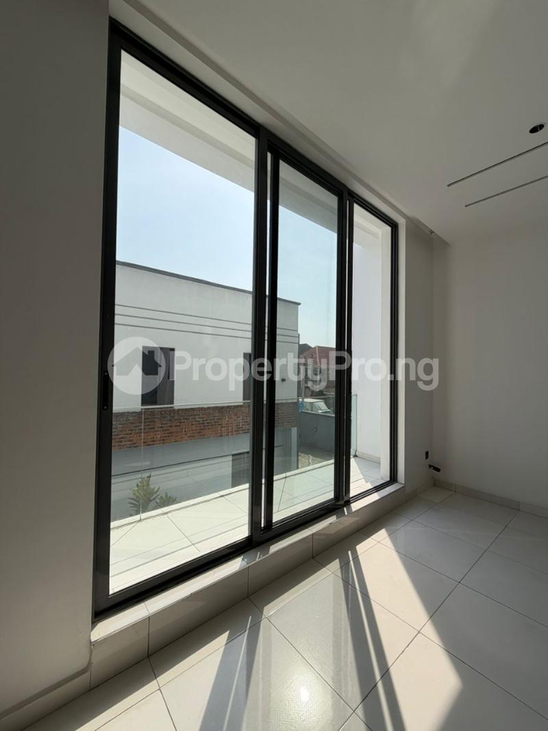2 bedroom House for sale ONIRU Victoria Island Lagos