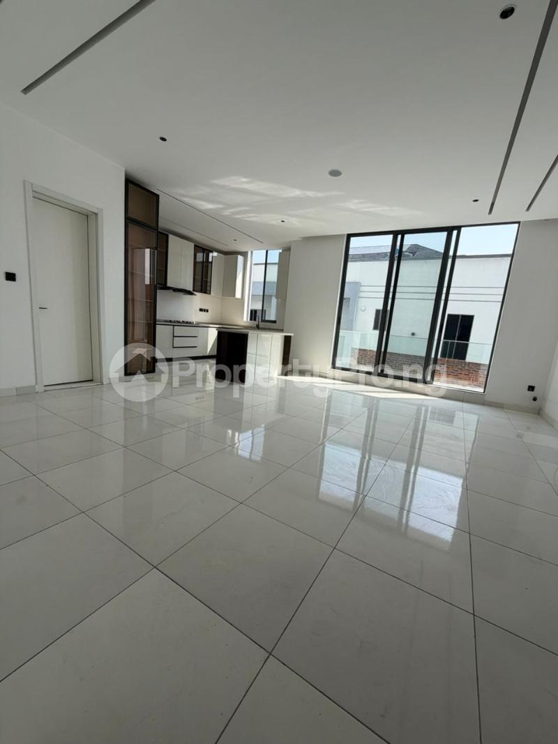 2 bedroom House for sale ONIRU Victoria Island Lagos