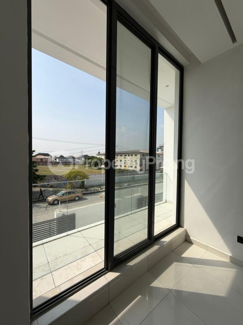 2 bedroom House for sale ONIRU Victoria Island Lagos