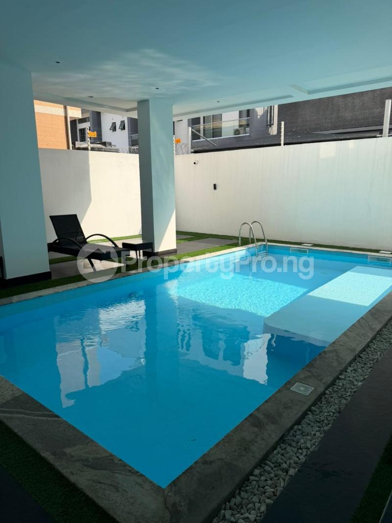 2 bedroom House for sale ONIRU Victoria Island Lagos