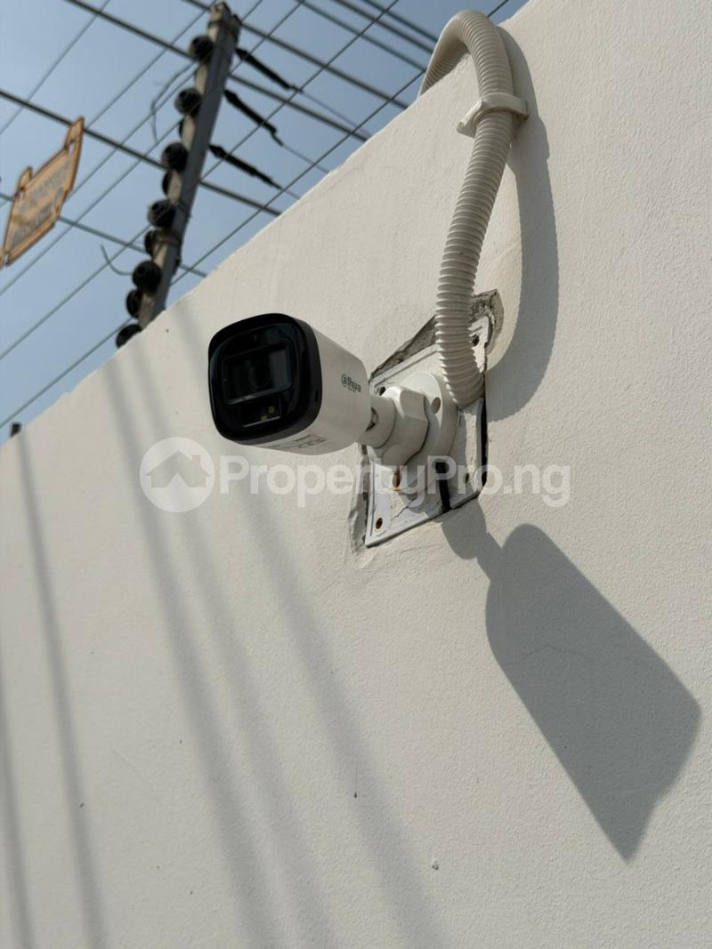 2 bedroom House for sale ONIRU Victoria Island Lagos