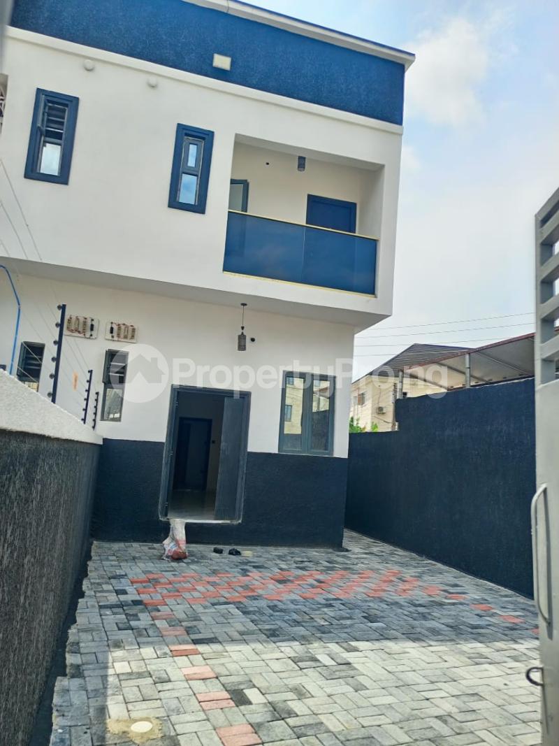 2 bedroom House for rent Monastery road Sangotedo Lagos