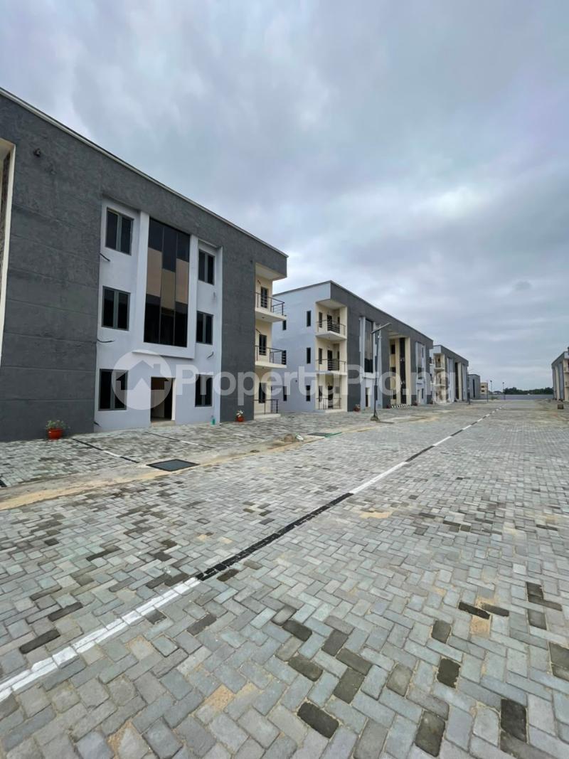 2 bedroom House for rent Abraham Adesanya Sangotedo Lagos