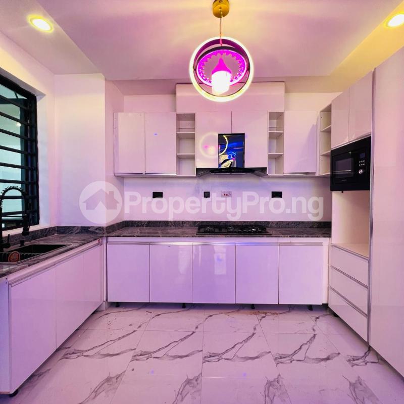 2 bedroom House for rent Platinum Way Jakande First Gate Ikate Lekki Lagos