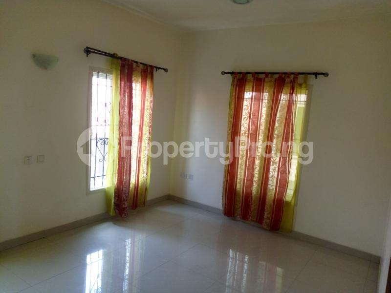 2 bedroom House for rent Ikate Lekki Lagos