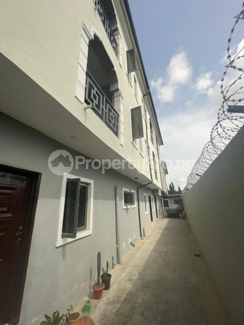 2 bedroom Flat / Apartment for rent Mobil Road Ajah Lagos