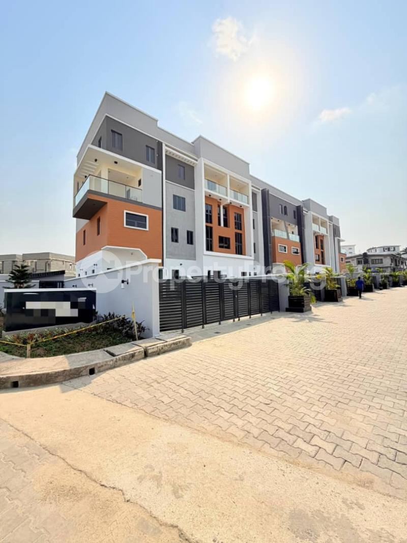 2 bedroom House for rent Mobil Road Mobil Road Ajah Lagos