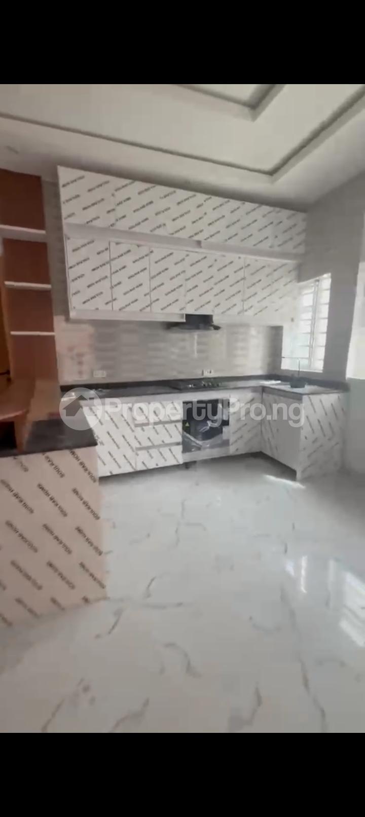 2 bedroom House for rent Ologolo Road Ologolo Lekki Lagos