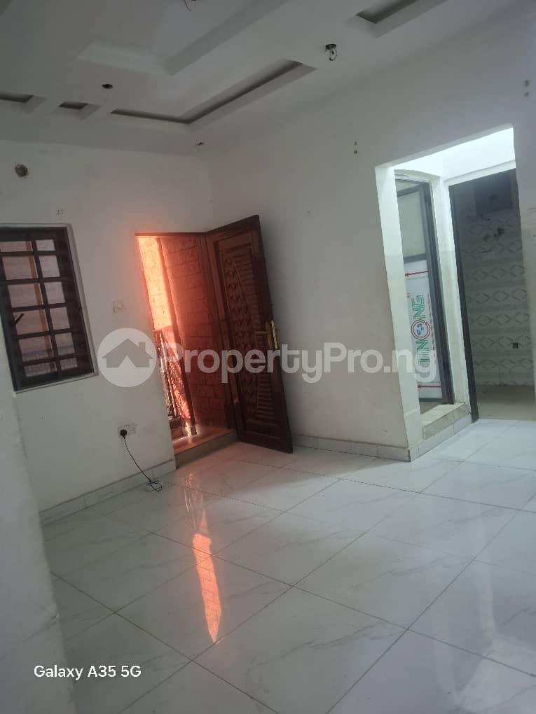 2 bedroom Flat / Apartment for rent Ebute Metta, By Adekunle, Yaba, Lagos Yaba Lagos - 0