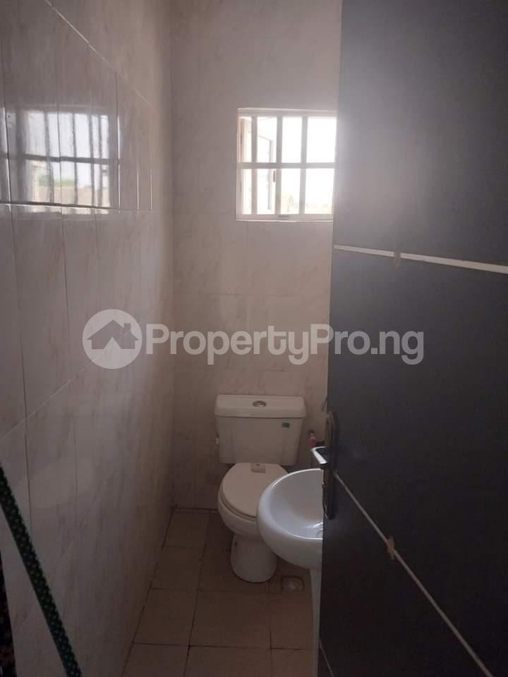 2 Bedroom House in Ijesha Surulere Lagos House for rent in surulere House in surulere 2