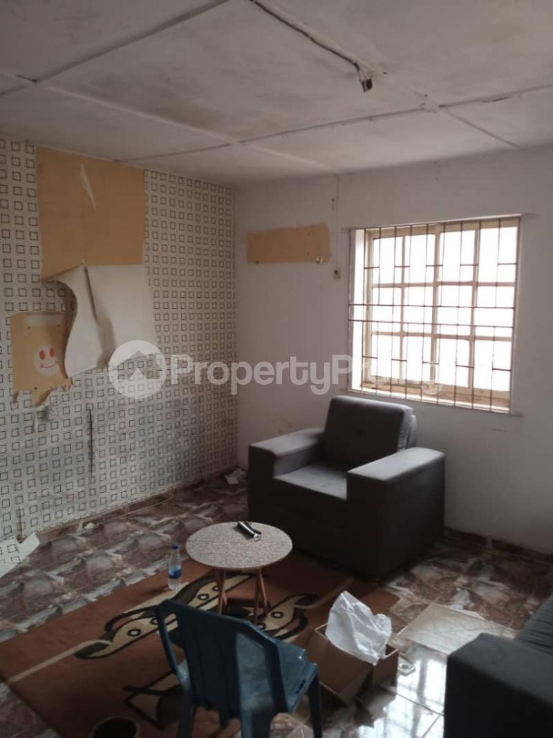 2 bedroom House for rent Ogunlana Surulere Lagos