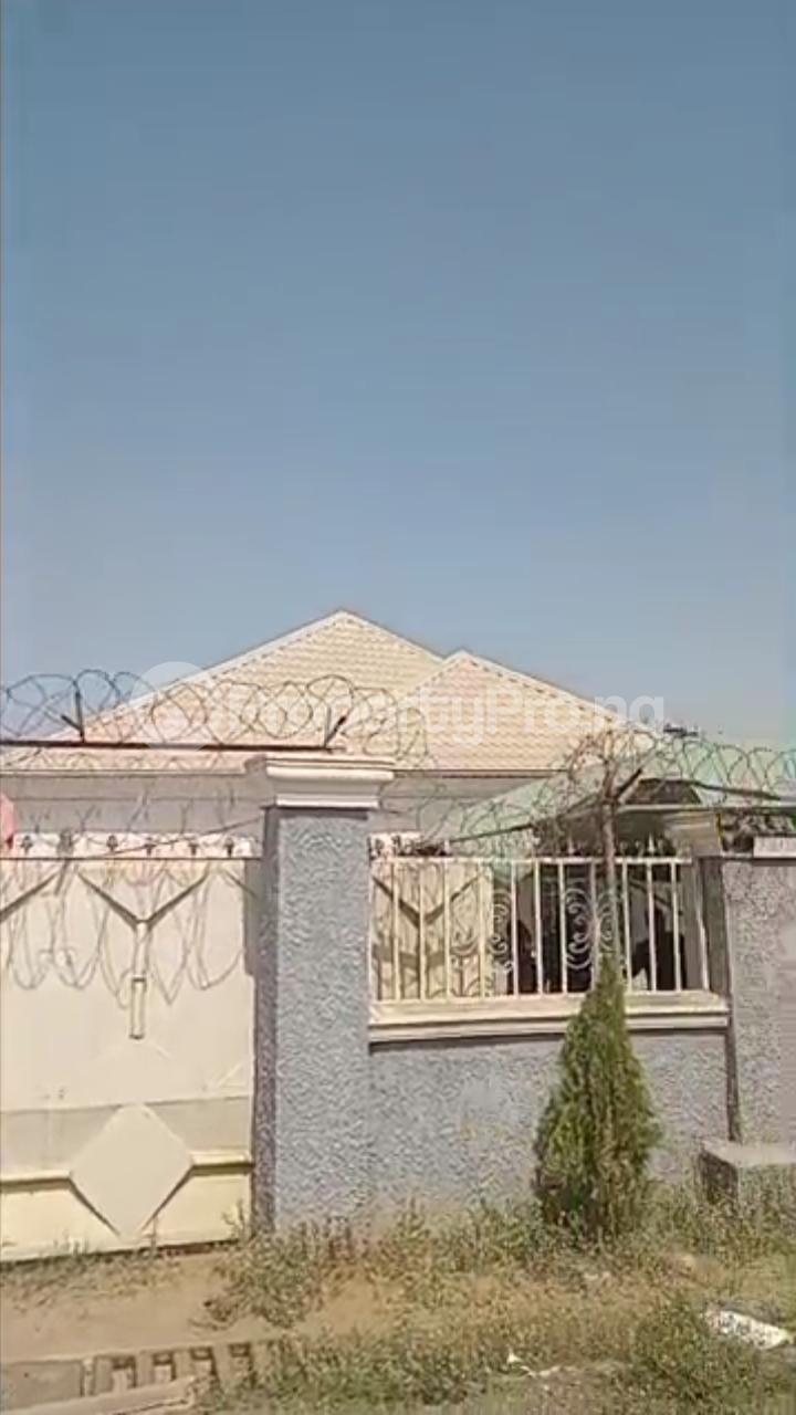 2 bedroom House for sale Pyakasa, Airport Road, Lugbe Abuja