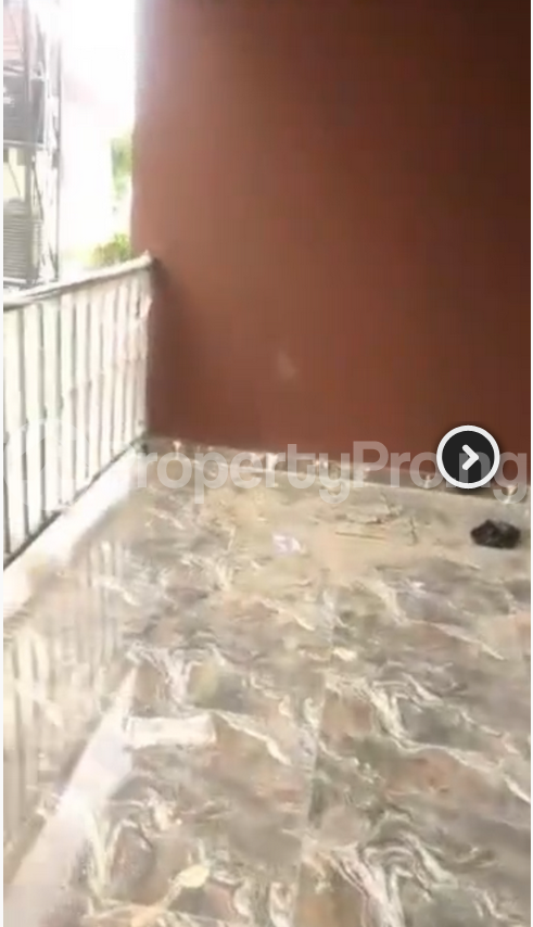 2 bedroom Flat / Apartment for rent Obanikoro Estate Shomolu Lagos