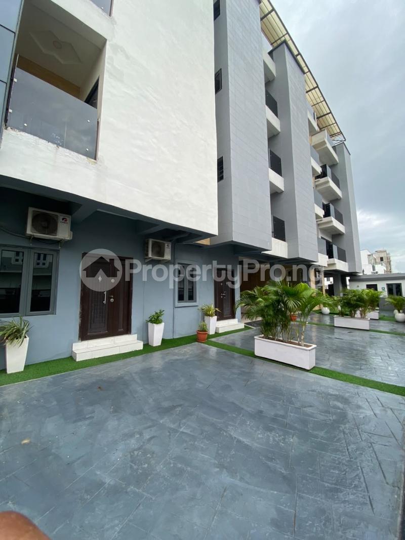 2 bedroom Flat / Apartment for rent Ologolo Lekki Lagos