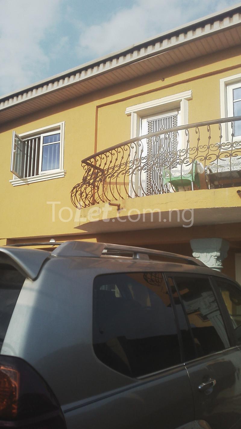 2 bedroom Flat / Apartment for rent   Akoka Yaba Lagos