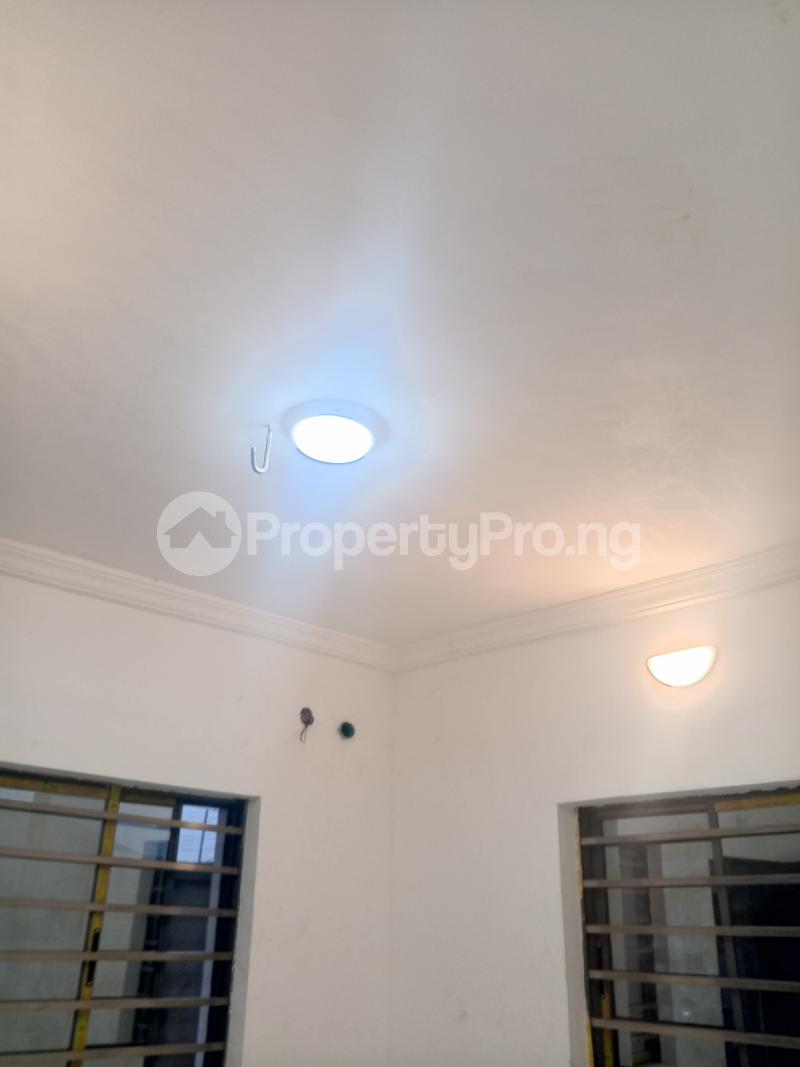 1 bedroom Flat / Apartment for rent Ladilak Bus Stop, Off Pedro Road Shomolu Shomolu Lagos