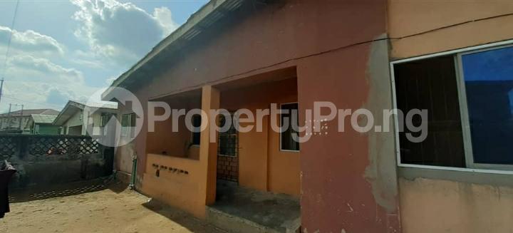 6 bedroom Flat / Apartment for sale Olukayode Adegboyega Street New Oko Oba Fagba Ifako Ijaye Lagos. Oko oba Agege Lagos