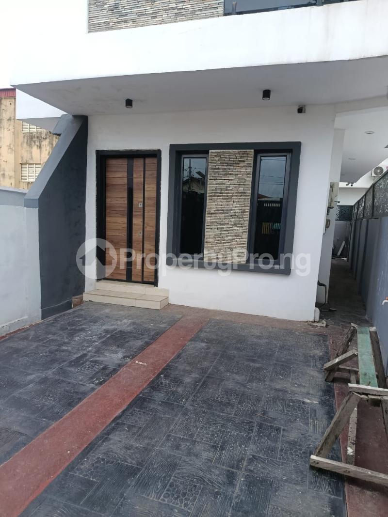 4 bedroom House for sale Adeniran Ogunsanya Surulere Lagos
