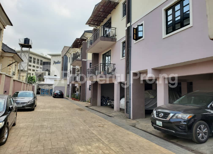 3 bedroom Flat / Apartment for rent Ikeja GRA Ikeja Lagos