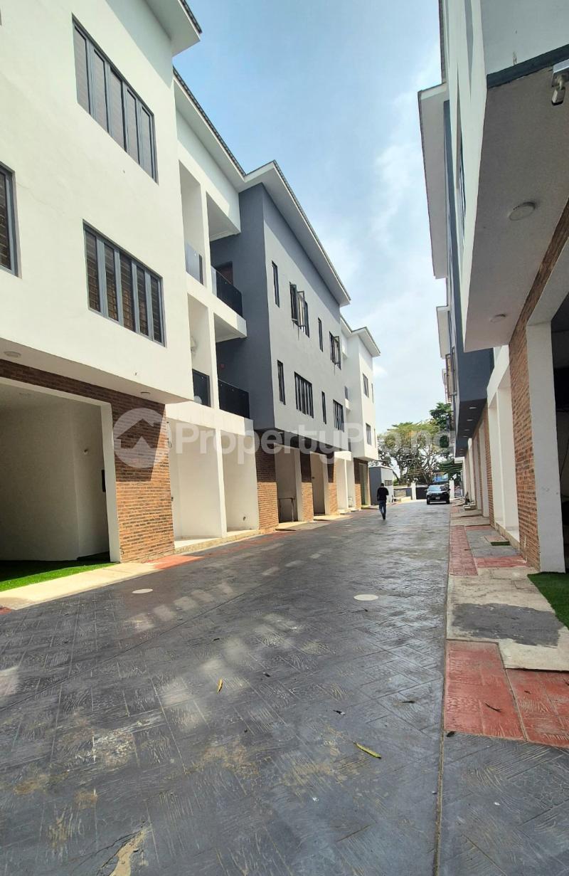 4 bedroom House for rent Ikeja Lagos