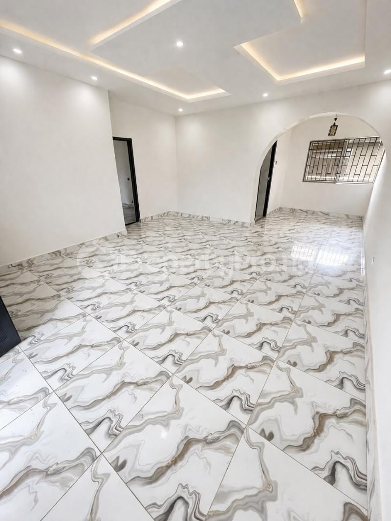 3 bedroom Flat / Apartment for rent Off Pedro Road Shomolu Lagos