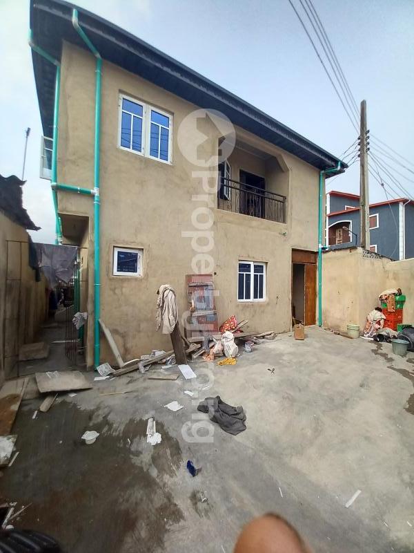 1 bedroom Flat / Apartment for rent Close To Ikorodu Road Onipanu Shomolu Lagos