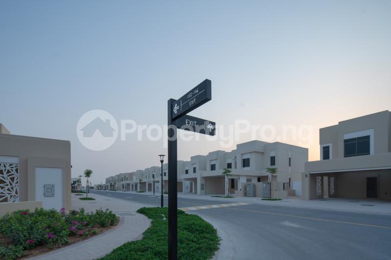 3 bedroom House for sale Nshama Town Square, Dubai. Victoria Island Lagos