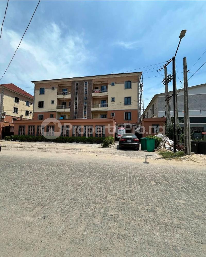 3 bedroom Flat / Apartment for sale Off Admiralty Way Lekki Phase 1 Lekki Lagos