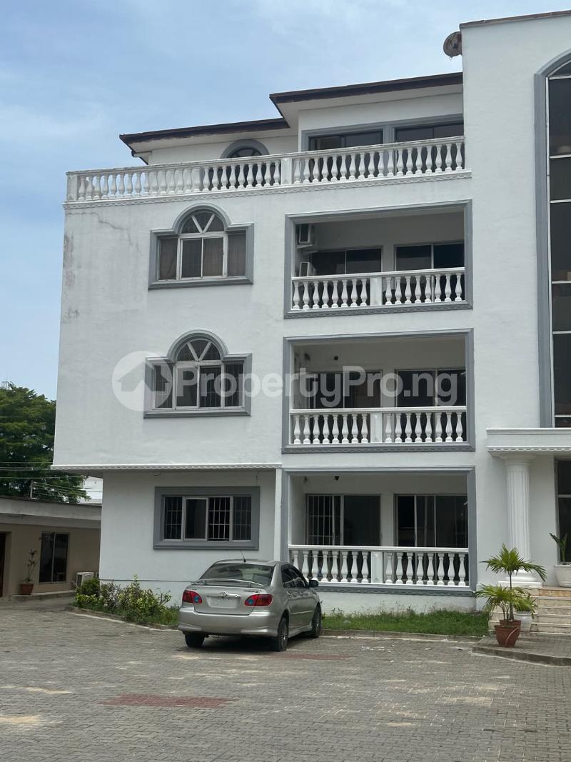 3 bedroom Flat / Apartment for rent Admiralty Road Lekki Lagos