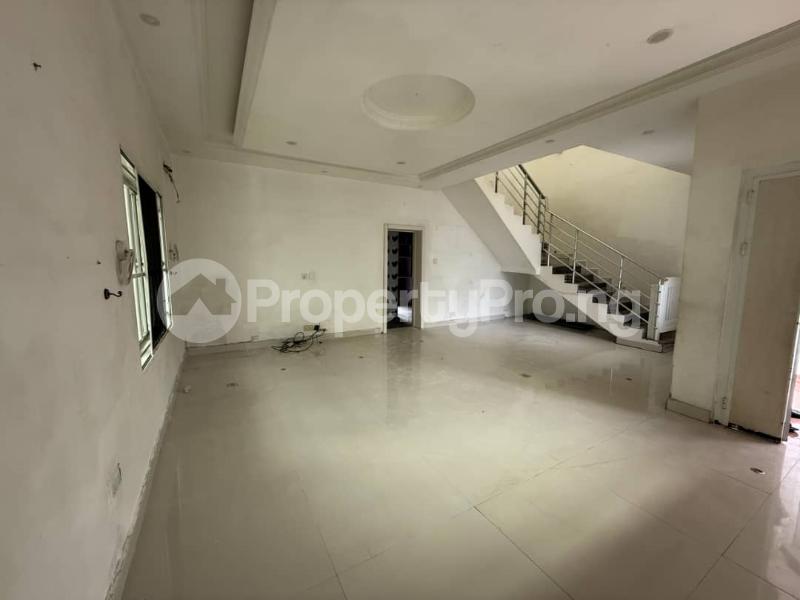 3 bedroom House for rent Estate Ikate Lekki Lagos