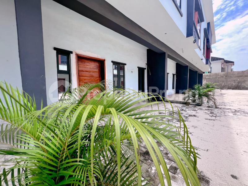 3 bedroom House for sale University View Estate, Opp. Lagos Business School, Sangotedo Ajah Lagos