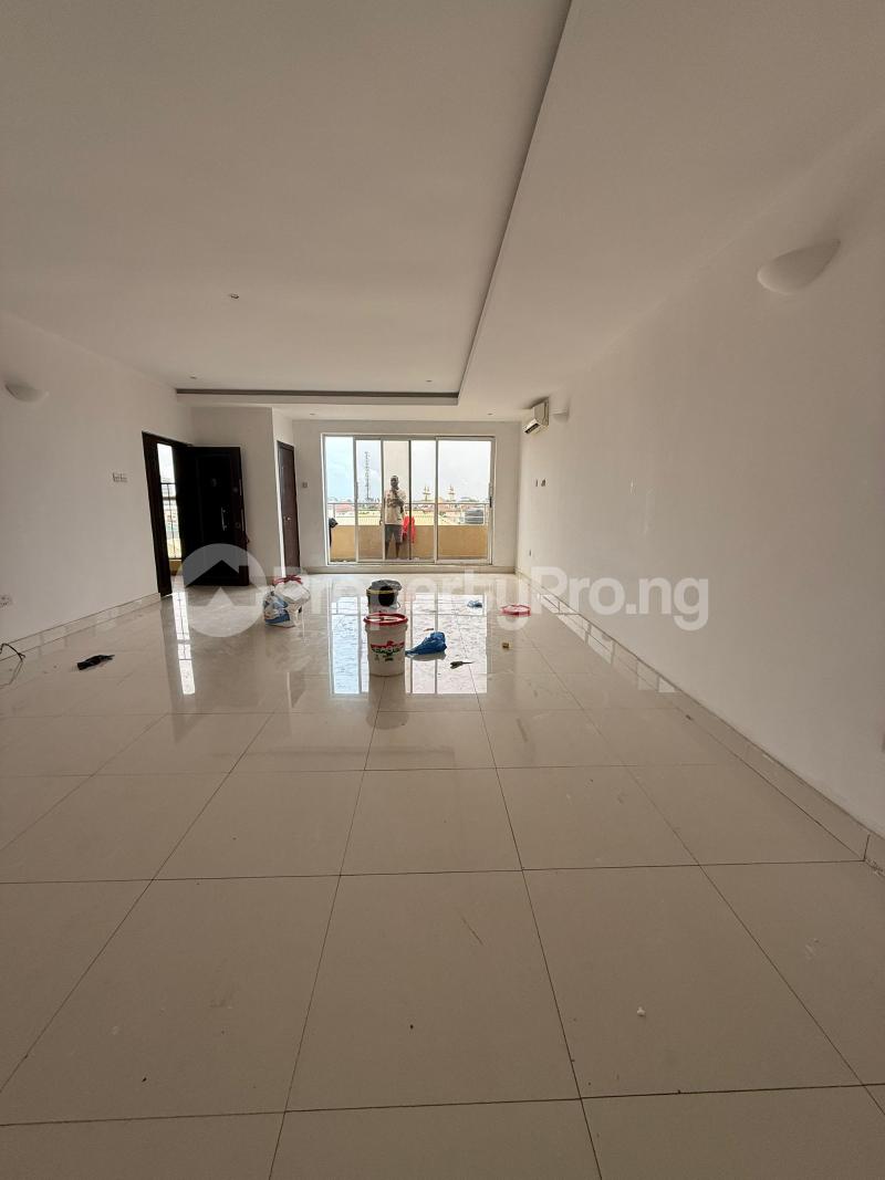 3 bedroom Flat / Apartment for rent Lekki Phase 1 Lekki Lagos