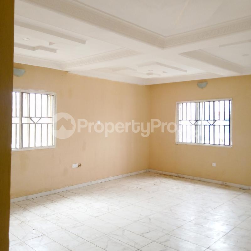 3 bedroom House for rent Adebayo Oyelana Road, Nepa Bus Stop Nnpc, Oke-Afa Isolo Lagos