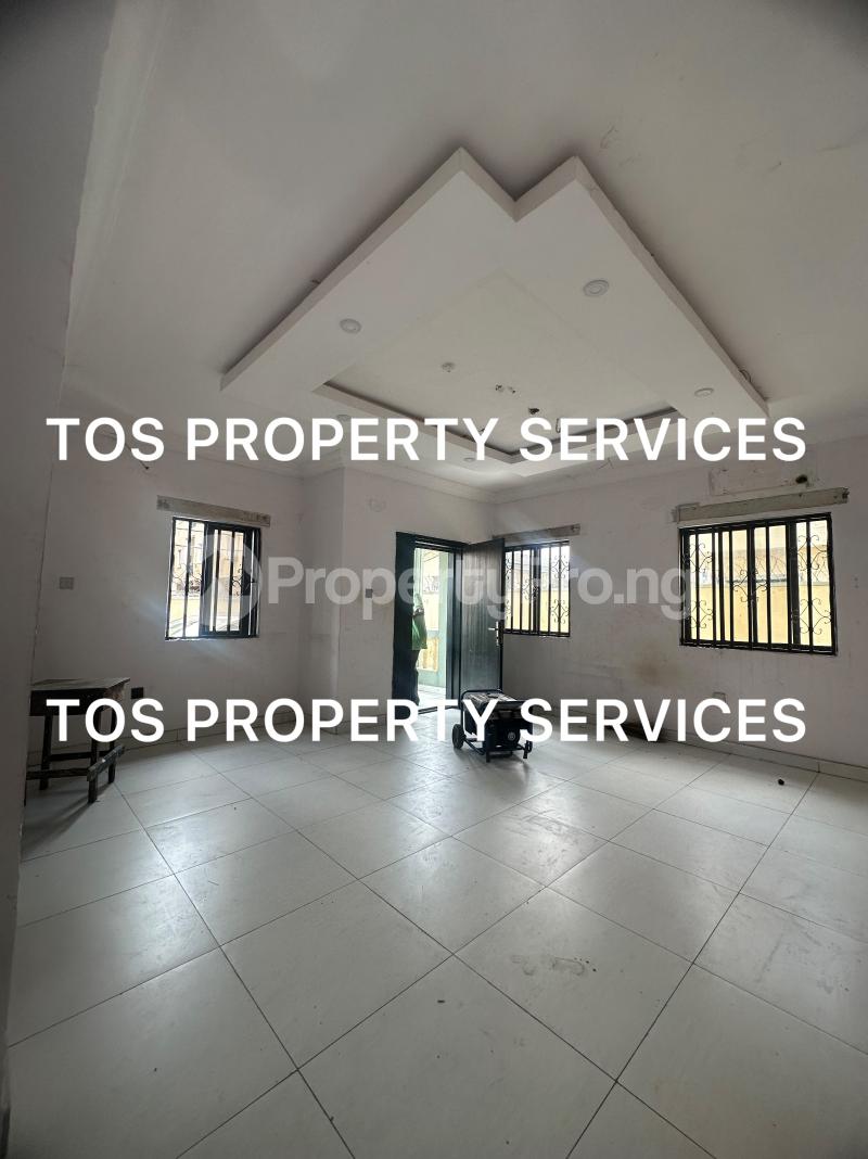 3 bedroom Flat / Apartment for rent Sabo Alagomeji, Yaba, Lagos. Sabo Yaba Lagos
