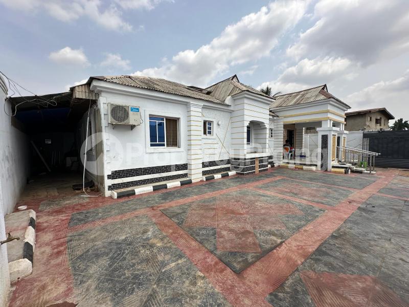 3 bedroom House for sale Akingbade Street Old Ife Road Ibadan Oyo