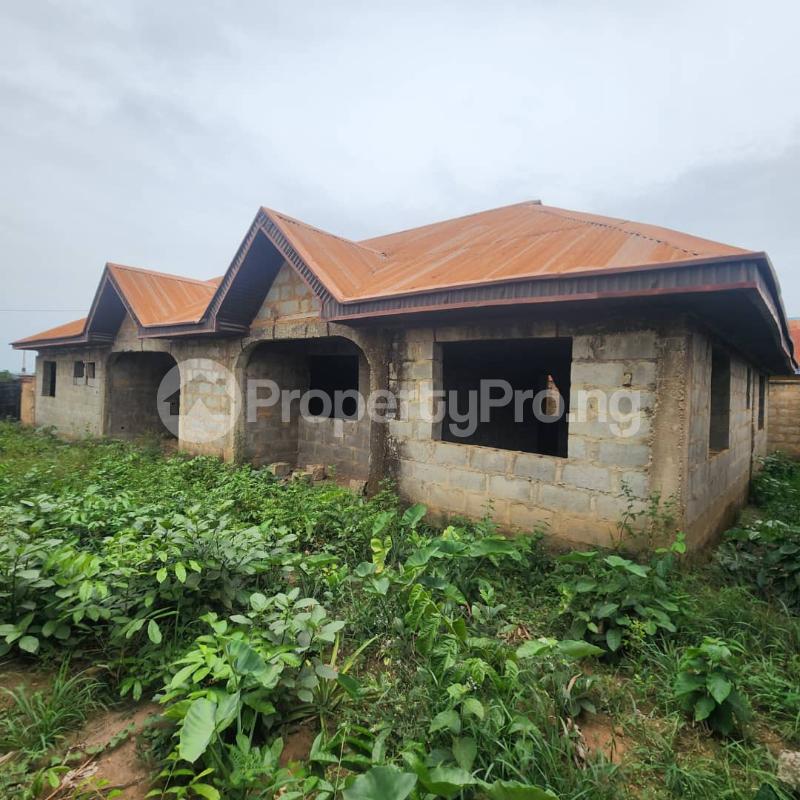 3 bedroom House for sale Oloogbo, Ologuneru, Ibadan Oyo