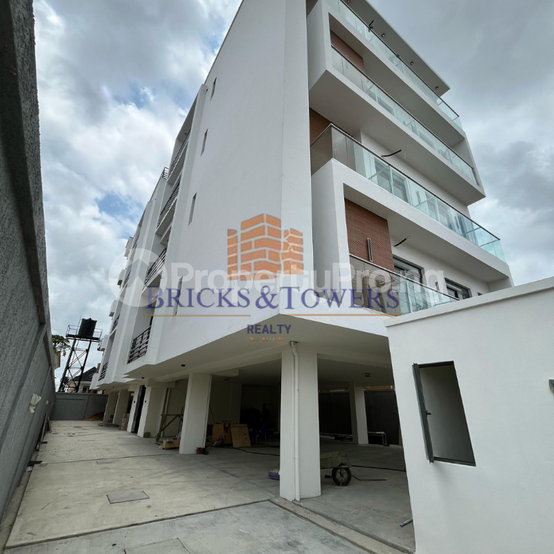 3 bedroom Flat / Apartment for sale Lekki Phase 1 Lekki Lagos