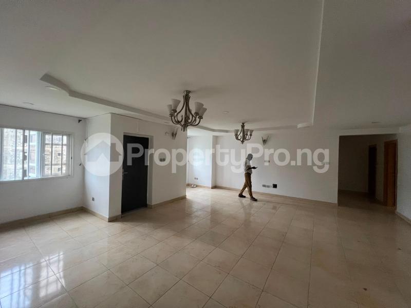 3 bedroom House for rent ONIRU Victoria Island Lagos