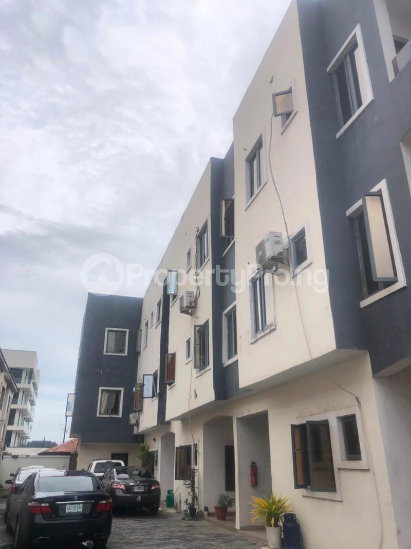 3 bedroom Flat / Apartment for rent Ilasan Lekki Lagos