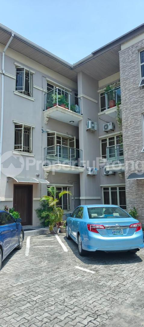 3 bedroom Flat / Apartment for rent Adewole Kolawole Lekki Lagos