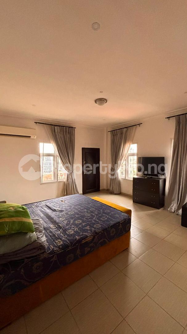 3 bedroom House for rent ONIRU Victoria Island Lagos